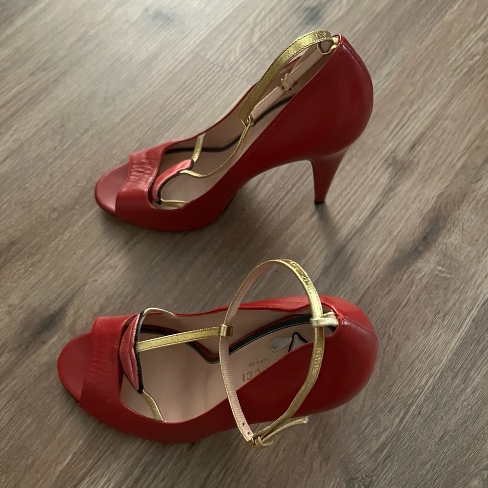 GUCCI X DISNEY Molina Lips Applique Strap Heels in Red Sz 11 US - Picture 4 of 12